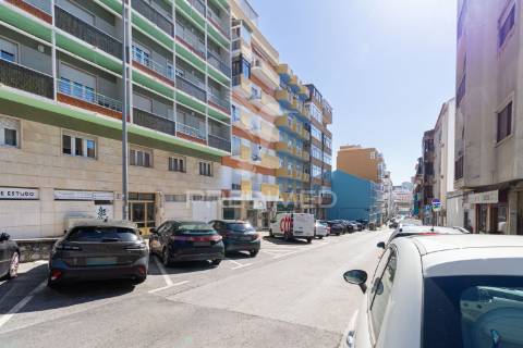 Apartamento t1+1 - 220.000 € - cova da piedade - almada