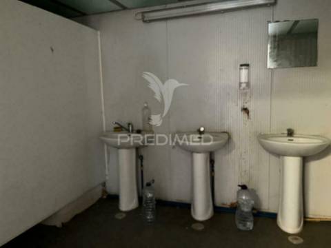 Armazém e terreno de 8.140 m² em alenquer (casais novos)