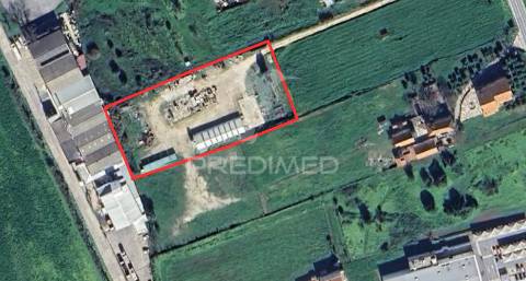 Armazém e terreno de 8.140 m² em alenquer (casais novos)