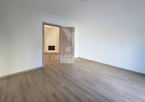 Moradia t3 + restaurante, próximo de caldas da rainha e salir do porto