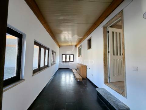 Moradia t3 + restaurante, próximo de caldas da rainha e salir do porto