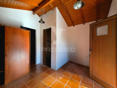 Moradia t3 + restaurante, próximo de caldas da rainha e salir do porto