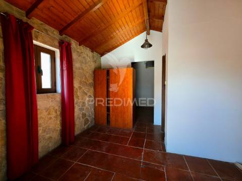 Moradia t3 + restaurante, próximo de caldas da rainha e salir do porto