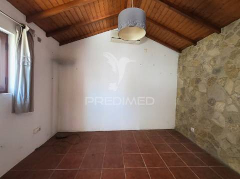 Moradia t3 + restaurante, próximo de caldas da rainha e salir do porto