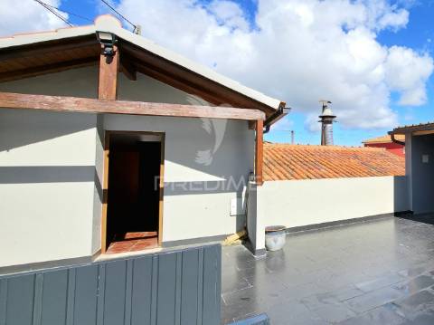 Moradia t3 + restaurante, próximo de caldas da rainha e salir do porto