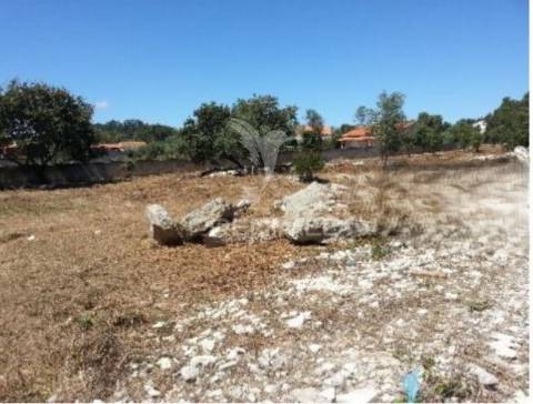 Lote de terreno para construção industrial em turquel