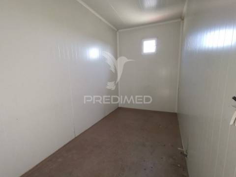 Armazém com dois pisos e 2.115 m²,  préstimo, águeda, aveiro