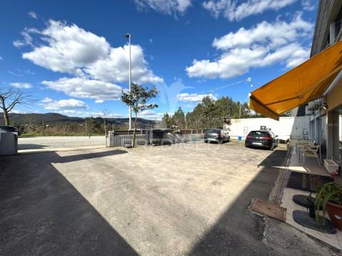 Espaço comercial ou armazém em souto santa maria - guimarães