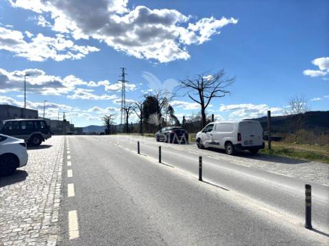 Espaço comercial ou armazém em souto santa maria - guimarães