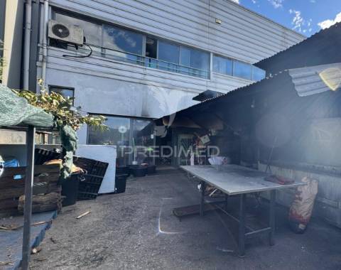 Espaço comercial ou armazém em souto santa maria - guimarães