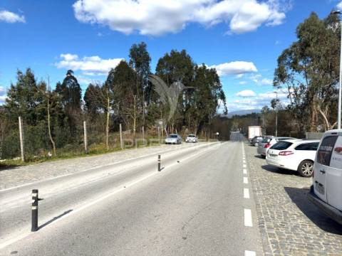 Espaço comercial ou armazém em souto santa maria - guimarães