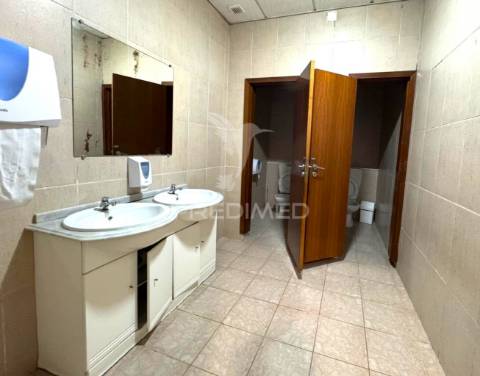 Espaço comercial ou armazém em souto santa maria - guimarães