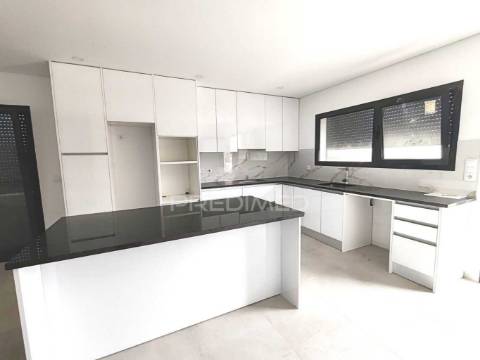 Moradia t4 nova em ourém