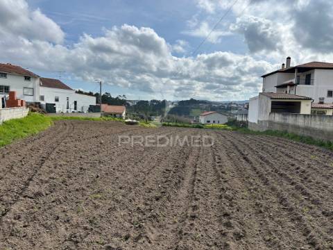 Terreno de 1.499 m² em leiria - casal dos matos