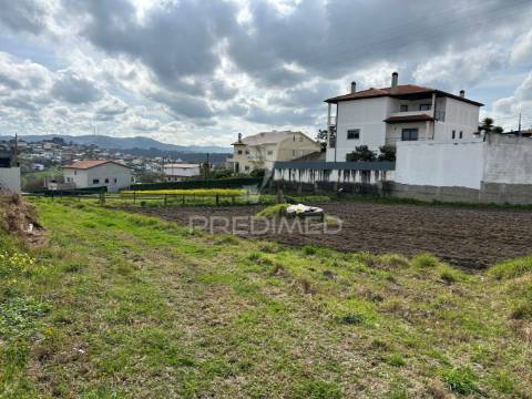 Terreno de 1.499 m² em leiria - casal dos matos