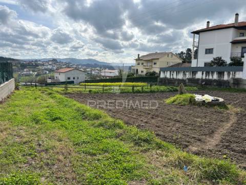 Terreno de 1.499 m² em leiria - casal dos matos