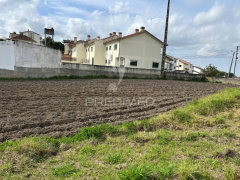 Terreno de 1.499 m² em leiria - casal dos matos