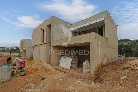 Moradia independente t5 com piscina privada