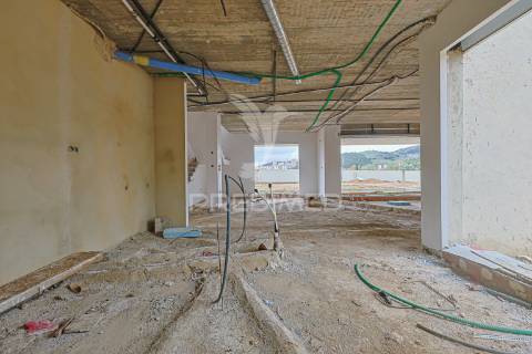 Moradia independente t5 com piscina privada