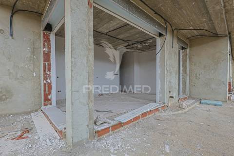 Moradia independente t5 com piscina privada