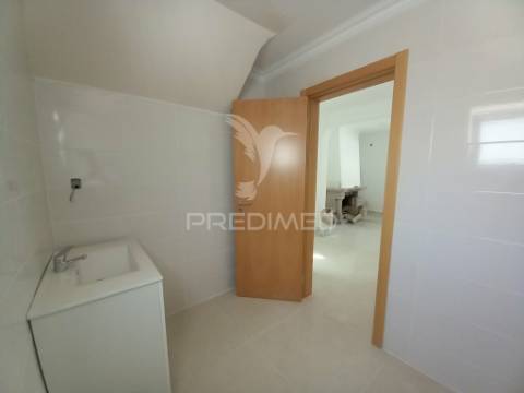 Moradia t3+2  remodelada