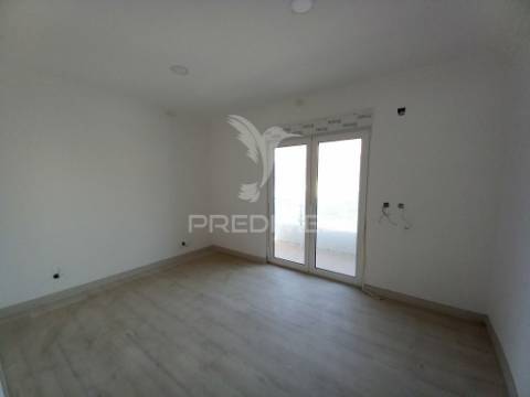 Moradia t3+2  remodelada