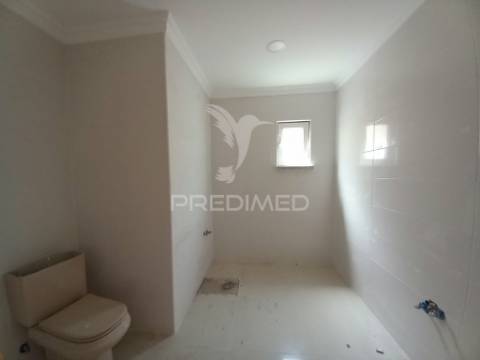 Moradia t3+2  remodelada