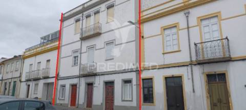 Moradia com 5 frações independentes