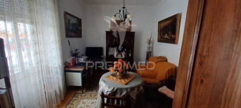 Moradia com 5 frações independentes