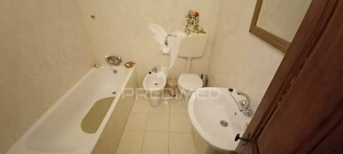 Moradia com 5 frações independentes