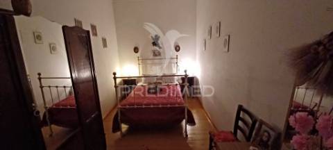 Moradia com 5 frações independentes