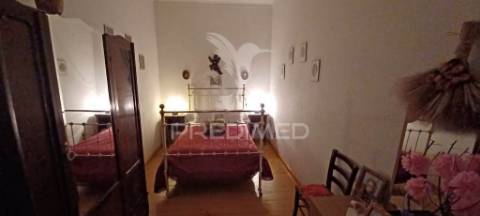 Moradia com 5 frações independentes