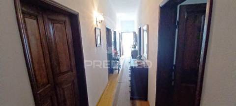 Moradia com 5 frações independentes