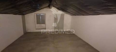 Moradia com 5 frações independentes