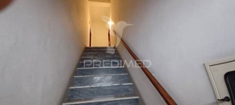 Moradia com 5 frações independentes