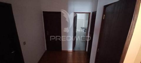 Moradia com 5 frações independentes