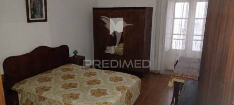 Moradia com 5 frações independentes