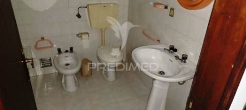 Moradia com 5 frações independentes