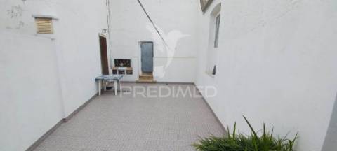 Moradia com 5 frações independentes