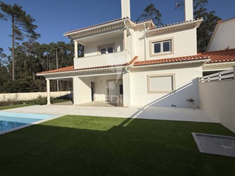 Moradia t4 nova -são mamede