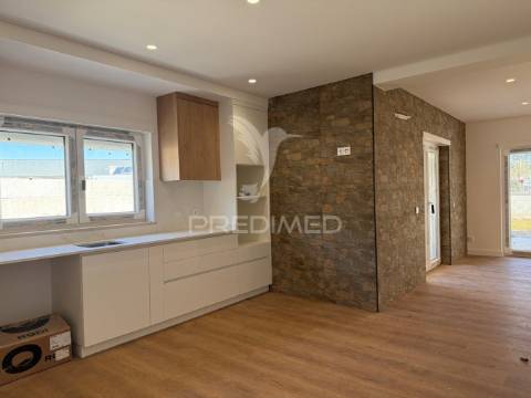 Moradia t4 nova -são mamede