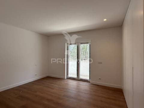 Moradia t4 nova -são mamede