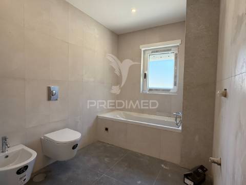 Moradia t4 nova -são mamede