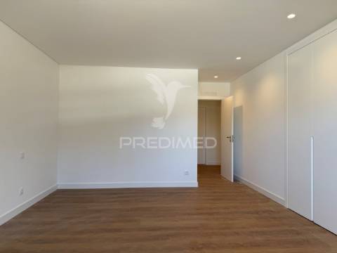 Moradia t4 nova -são mamede