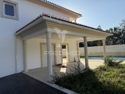 Moradia t4 nova -são mamede