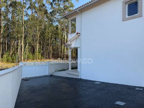 Moradia t4 nova -são mamede