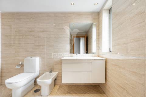 Magnífico apartamento t5 - porto