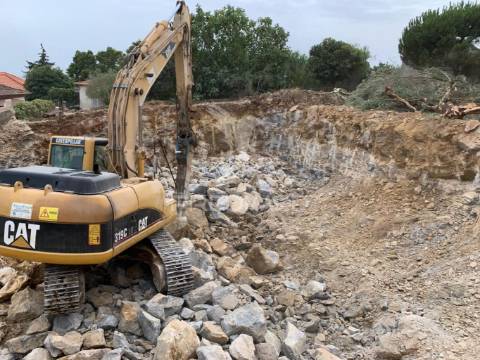 Terreno urbano com ruina rio de mouro, sintra