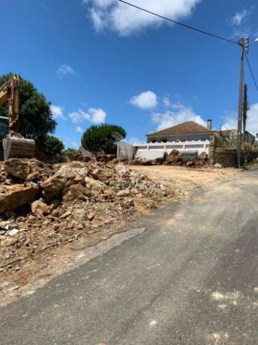 Terreno urbano com ruina rio de mouro, sintra