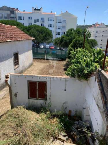 Terreno urbano com ruina rio de mouro, sintra